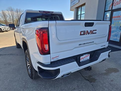 Used 2021 GMC Sierra 1500 AT4 w/ AT4 Value Package AWD/4WD image 8