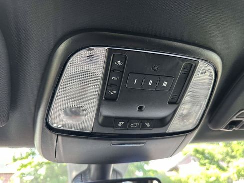 Used 2021 Dodge Durango R/T w/ Tow 'N Go Group AWD/4WD image 32