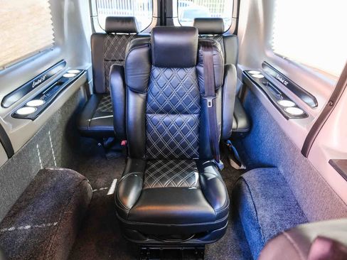 Used 2020 Mercedes-Benz Sprinter 3500 w/ Windows All Around Package image 26