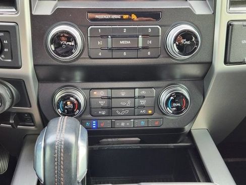 Used 2020 Ford F150 Platinum w/ Equipment Group 701A Luxury AWD/4WD image 17