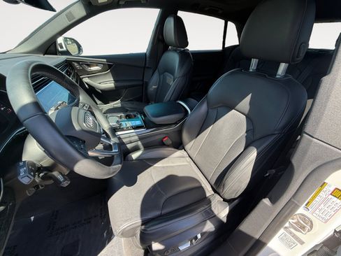 Used 2025 Audi Q8 Prestige AWD/4WD image 10