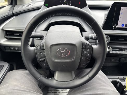 Used 2024 Toyota Prius LE image 18