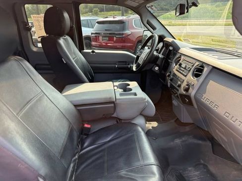 Used 2015 Ford F250 XLT w/ XLT Premium Package AWD/4WD image 13