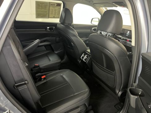 Used 2025 Kia Sorento EX FWD image 26