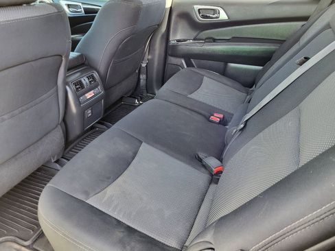 Used 2018 Nissan Pathfinder SV w/ Cargo Package AWD/4WD image 32
