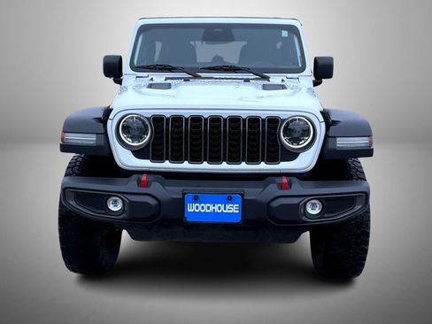 Used 2025 Jeep Wrangler Unlimited Rubicon image 2