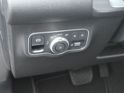 New 2025 Mercedes-Benz GLB 250 image 21