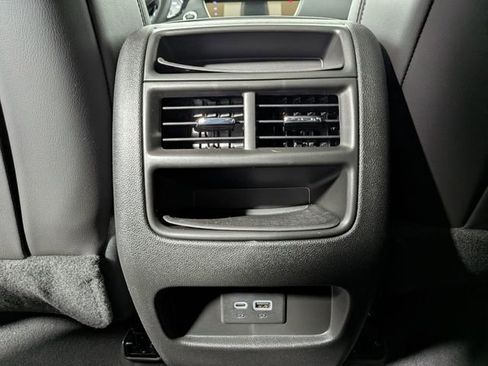 Used 2023 Cadillac XT5 Premium Luxury w/ Technology Package AWD/4WD image 28