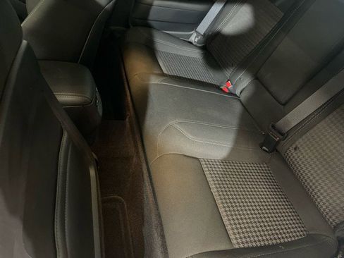 Used 2018 Dodge Challenger R/T image 12