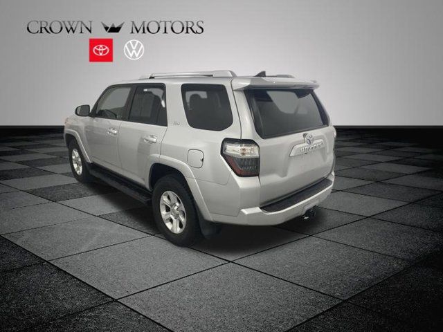 Used 2016 Toyota 4Runner SR5 AWD/4WD image 3
