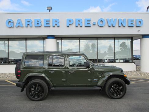 Used 2023 Jeep Wrangler Unlimited Sahara w/ Cold Weather Group image 2