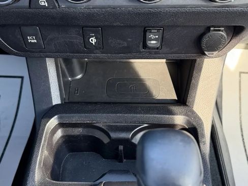 Used 2017 Toyota Tacoma TRD Off-Road w/ Tow Package image 24