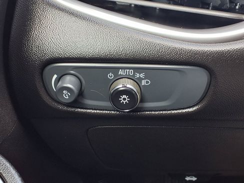 Used 2025 Chevrolet Malibu LT FWD image 11