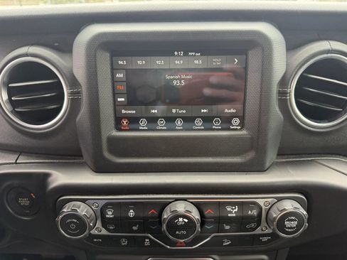 Used 2019 Jeep Wrangler Unlimited Sahara w/ Cold Weather Group AWD/4WD image 18