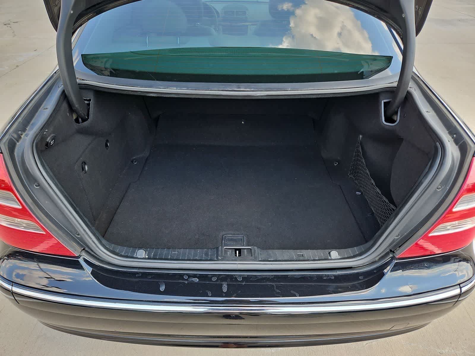 Used 2006 Mercedes-Benz E 320 CDI Sedan image 32