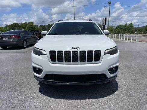 Used 2019 Jeep Cherokee Latitude Plus AWD/4WD image 10