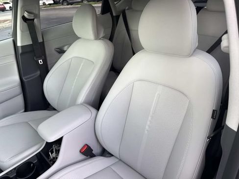 Used 2026 Hyundai Kona Limited FWD image 20
