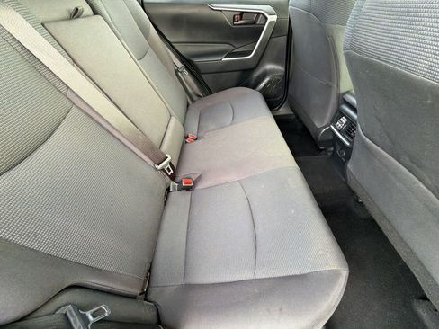 Used 2023 Toyota RAV4 LE AWD/4WD image 33