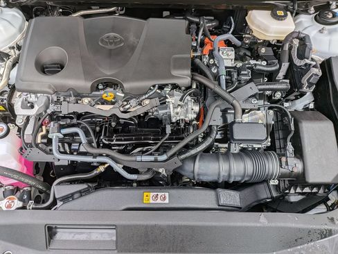 Used 2026 Toyota Camry SE FWD image 32