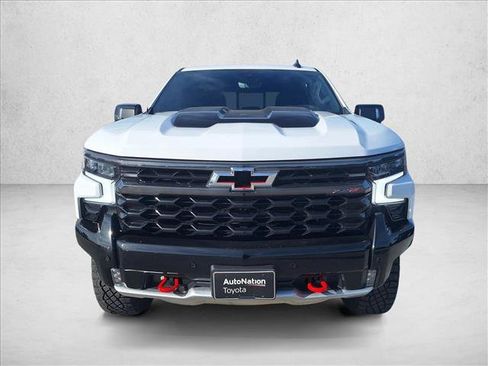 Used 2025 Chevrolet Silverado 1500 ZR2 w/ Technology Package image 2