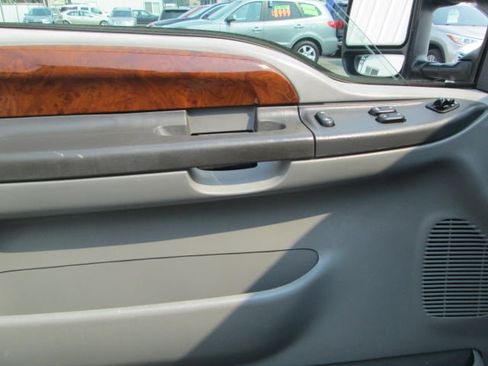 Used 2002 Ford F350 Lariat AWD/4WD image 17
