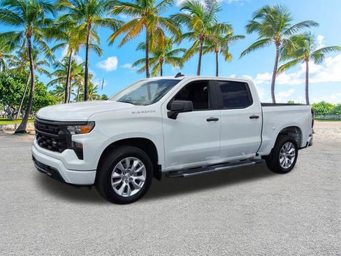 Used 2022 Chevrolet Silverado 1500 Custom image 3