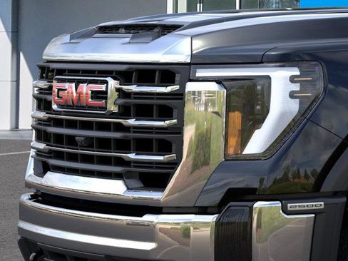 New 2026 GMC Sierra 2500 SLE w/ SLE Value Package; image 40