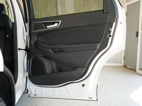 Used 2024 Ford Edge SEL image 36