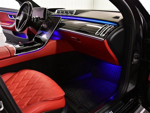 Used 2025 Mercedes-Benz S 580 4MATIC Sedan image 28