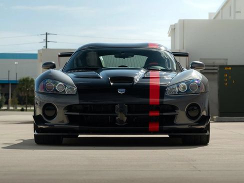 Used 2009 Dodge Viper ACR RWD image 12