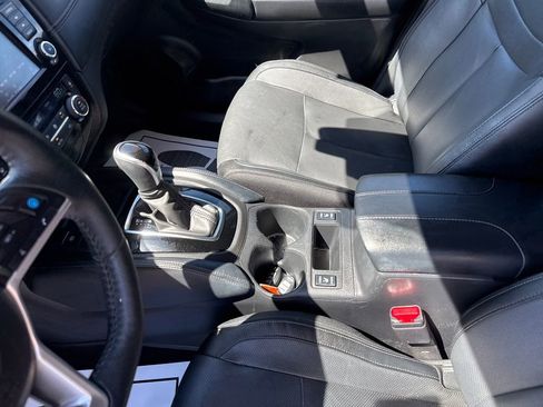 Used 2020 Nissan Rogue SL FWD image 26