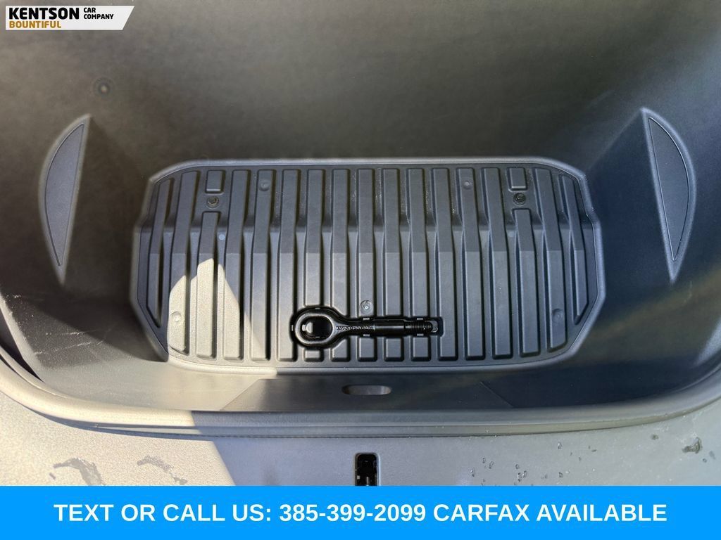 Used 2023 Tesla Model Y Long Range AWD/4WD image 34