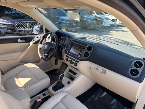 Used 2014 Volkswagen Tiguan SE AWD/4WD image 12