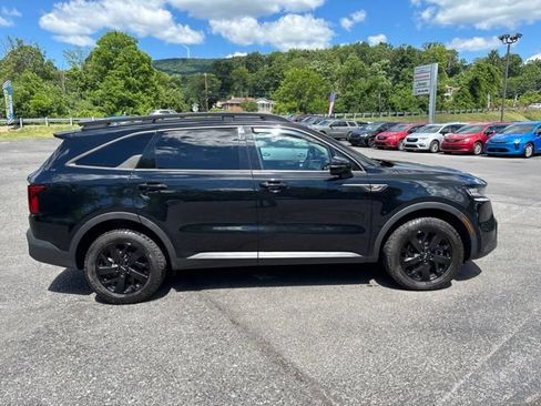 Used 2022 Kia Sorento S w/ Panoramic Sunroof Package AWD/4WD image 5