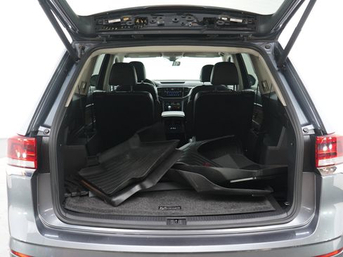 Used 2022 Volkswagen Atlas SEL Premium AWD/4WD image 16