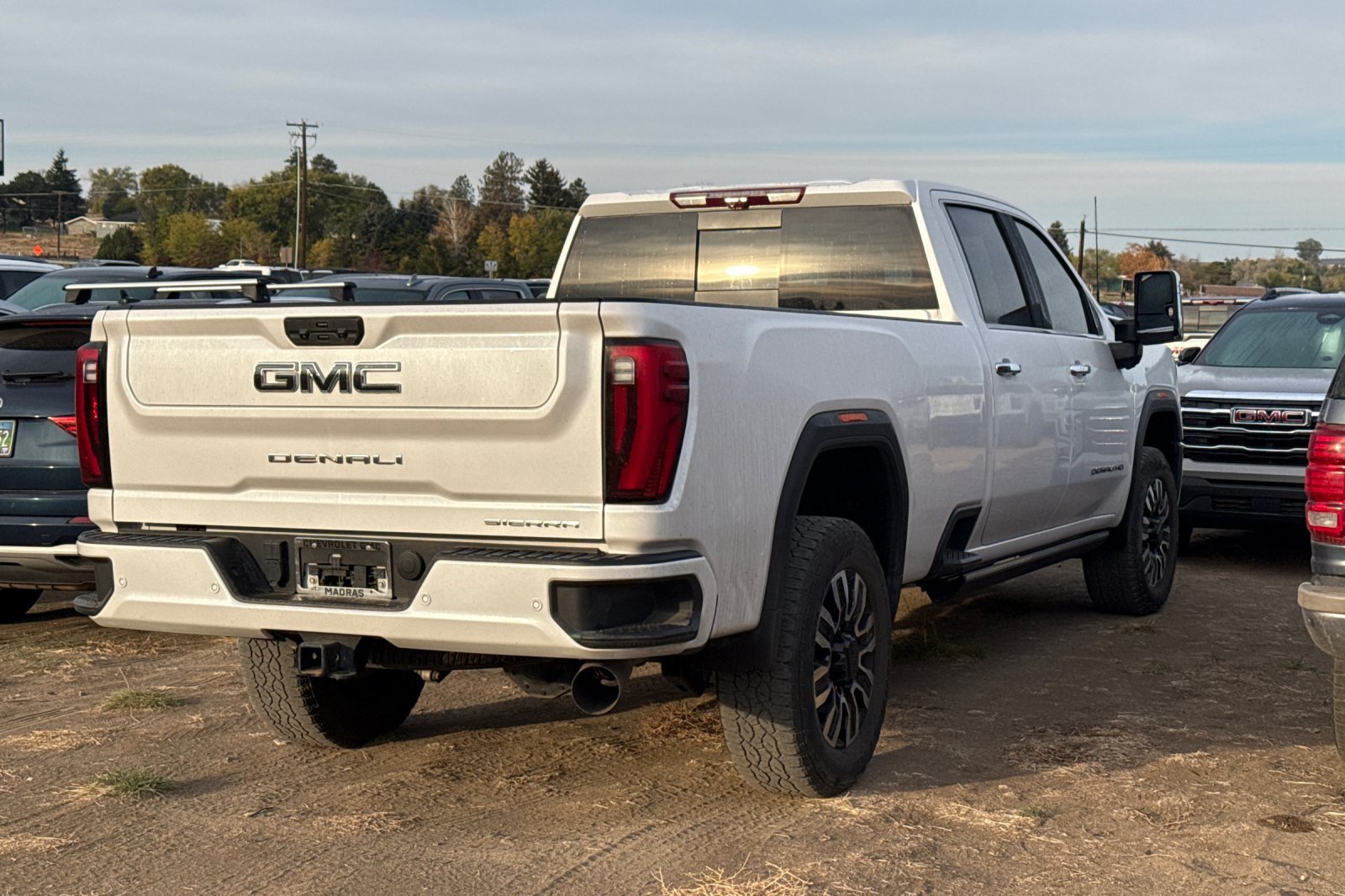 Used 2025 GMC Sierra 3500 Denali Ultimate AWD/4WD image 4