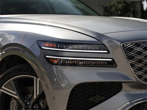 New 2025 Genesis GV80 2.5T Prestige image 2