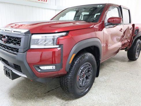 Used 2025 Nissan Frontier PRO-4X w/ Pro Premium Package image 2