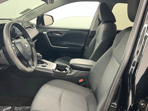 Used 2021 Toyota RAV4 XLE w/ Carpet Mat Package (TMS) image 6