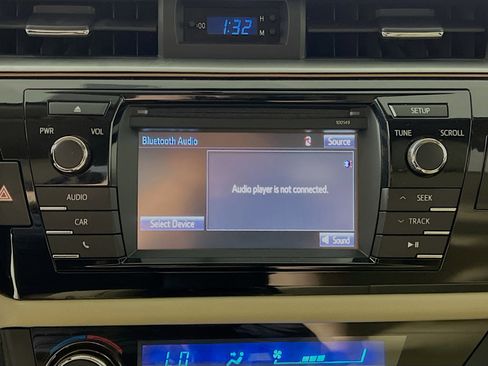 Used 2015 Toyota Corolla LE image 26