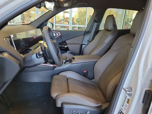New 2026 BMW X3 xDrive30i w/ Premium Package AWD/4WD image 4