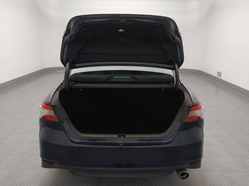 Used 2020 Toyota Camry LE image 29