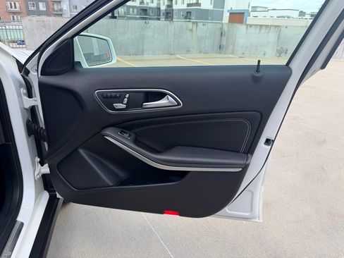 Used 2019 Mercedes-Benz GLA 250 4MATIC image 28