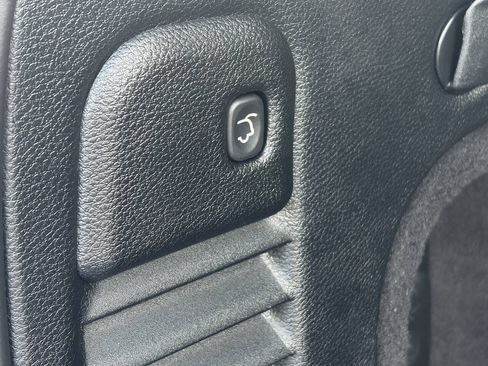 Used 2017 Jeep Grand Cherokee Limited AWD/4WD image 22