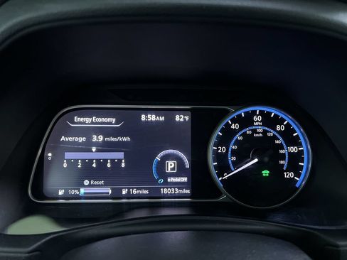 Used 2025 Nissan Leaf S FWD image 15