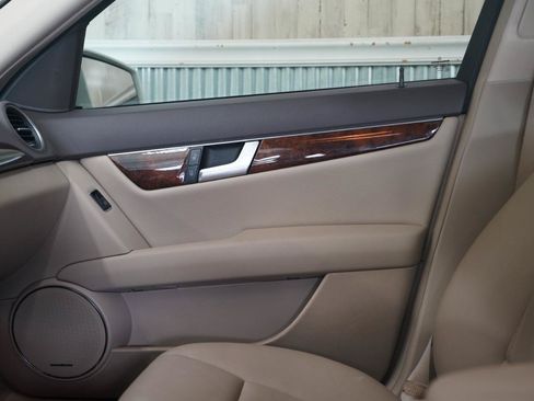 Used 2012 Mercedes-Benz C 300 4MATIC Sedan image 31