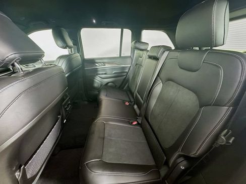 New 2026 Jeep Grand Cherokee Altitude AWD/4WD image 26