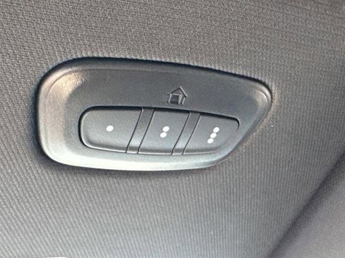Used 2023 RAM 1500 Laramie AWD/4WD image 24