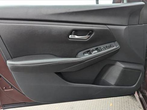 Used 2025 Nissan Sentra SV image 13