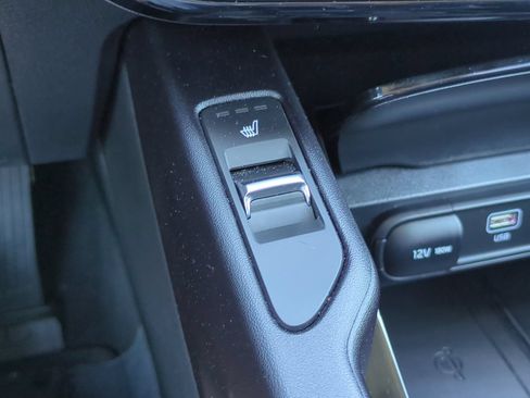 Used 2025 Kia Telluride S FWD image 24